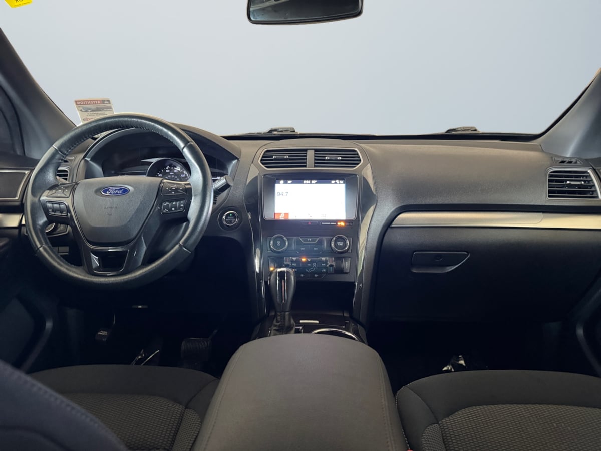 2019 Ford Explorer XLT Image 10 of 20