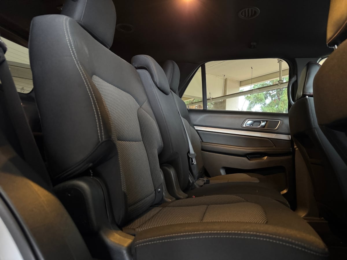 2019 Ford Explorer XLT Image 7 of 20