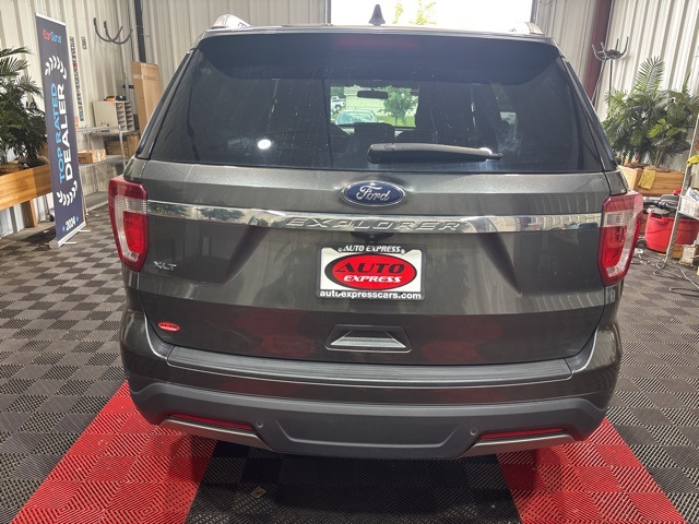 Vehicle image 5 of 39