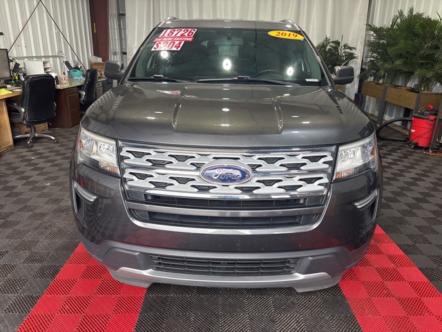 Vehicle image 2 of 39