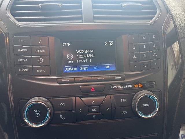Vehicle image 11 of 39