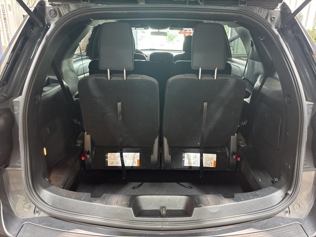 Vehicle image 8 of 39