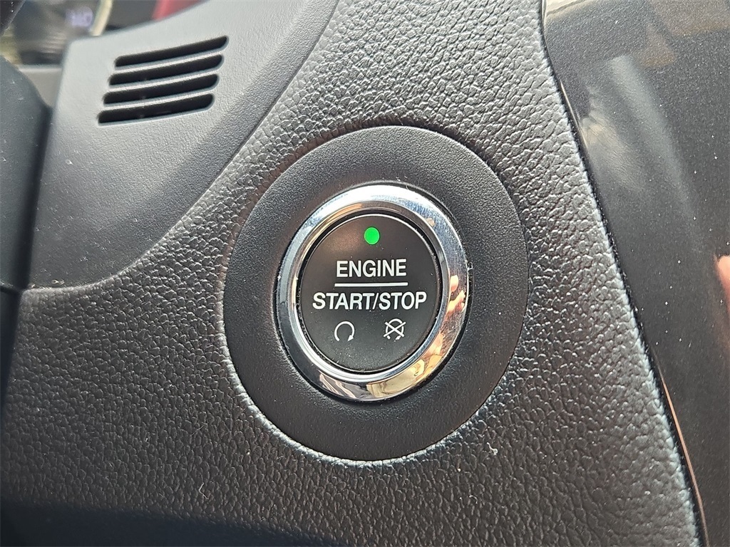 Vehicle image 34 of 40