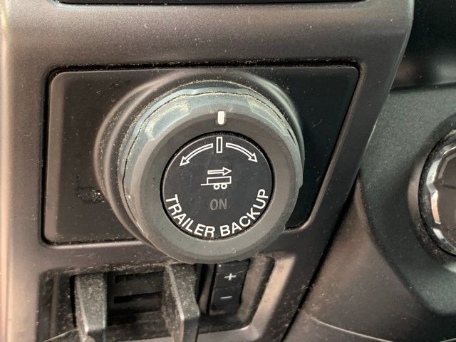 Vehicle image 36 of 50