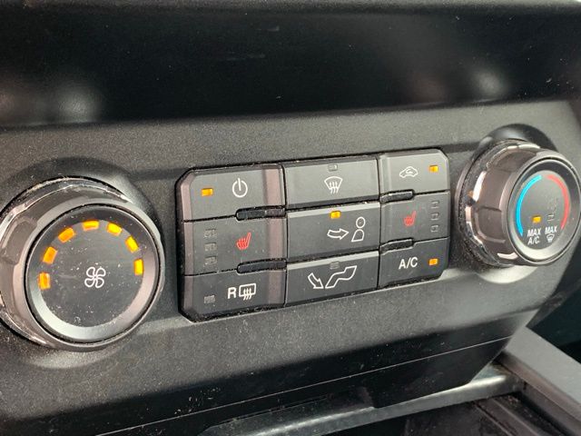 Vehicle image 34 of 50