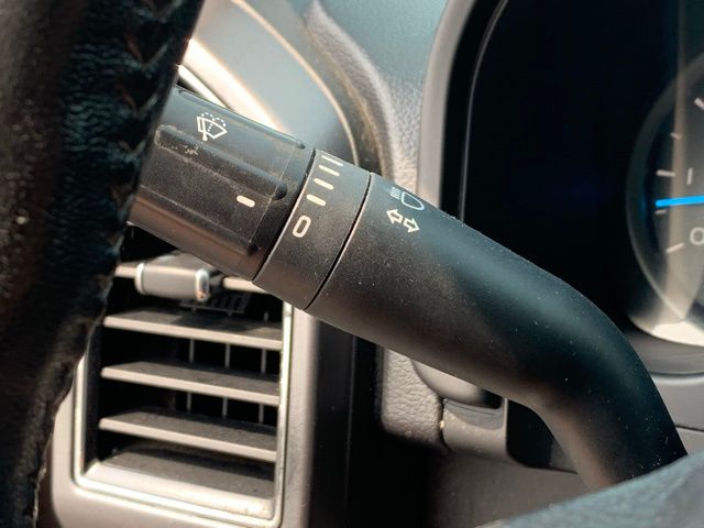 Vehicle image 41 of 50