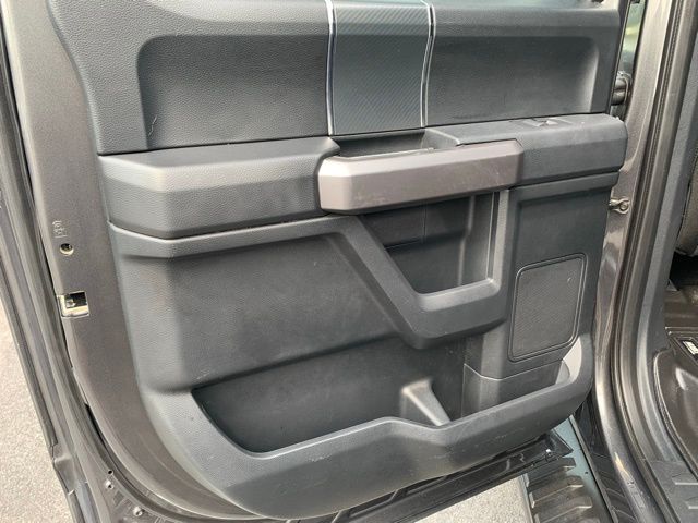 Vehicle image 15 of 50
