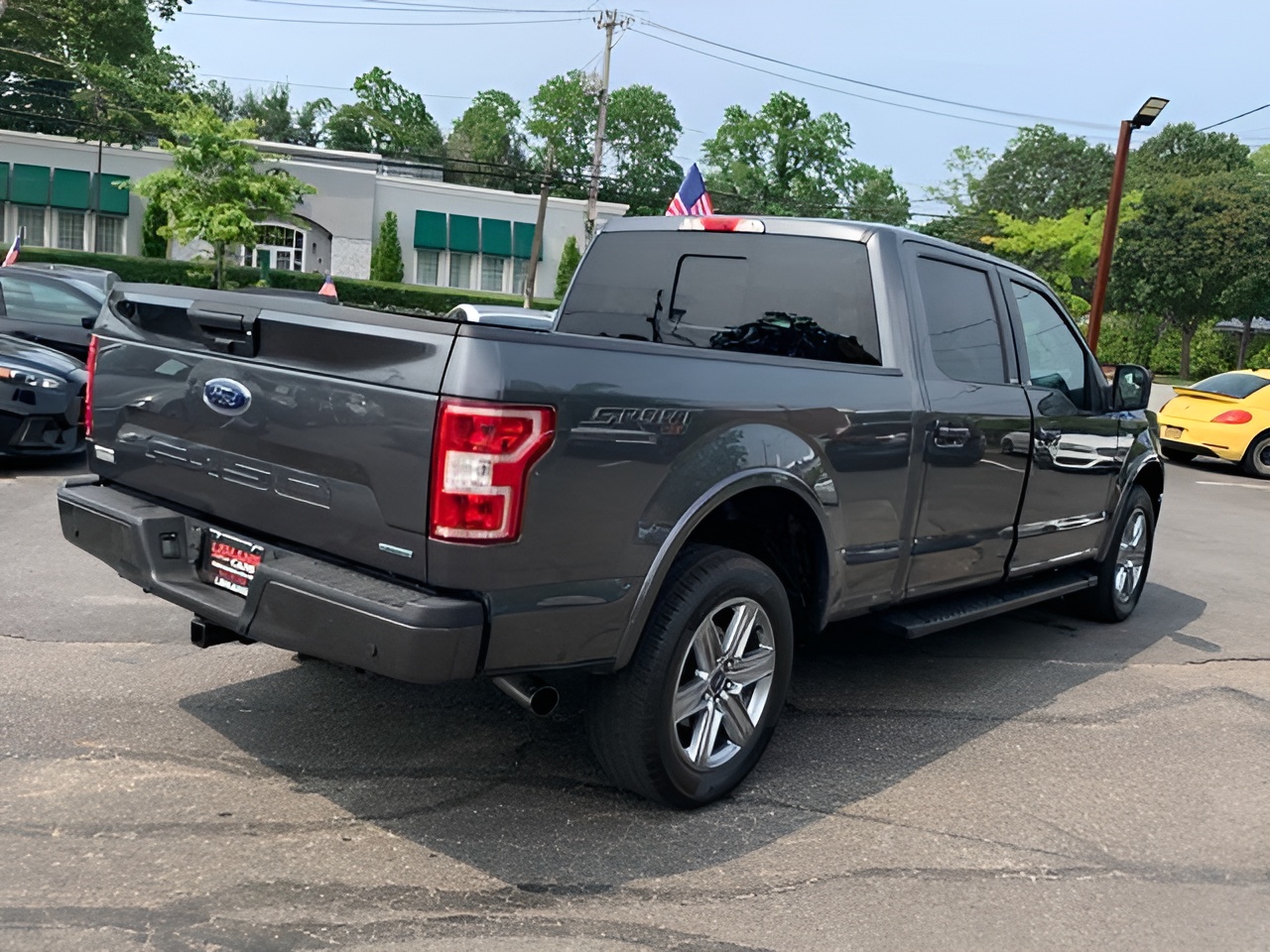 Vehicle image 47 of 50