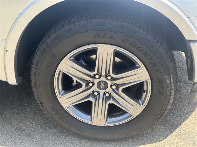 Vehicle image 12 of 31