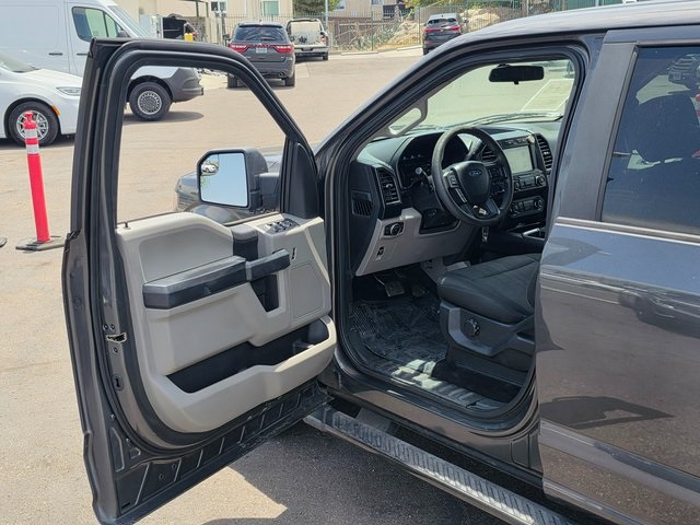Vehicle image 19 of 44