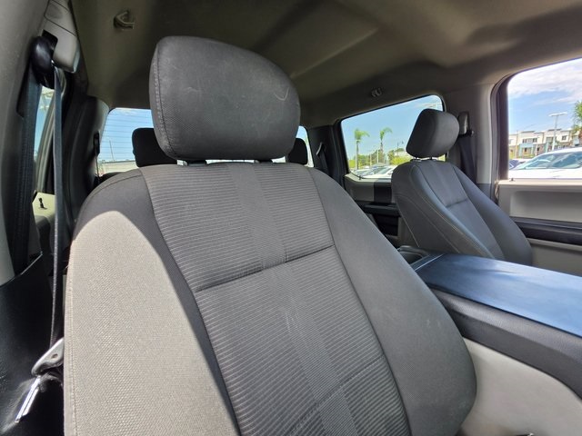 Vehicle image 13 of 44