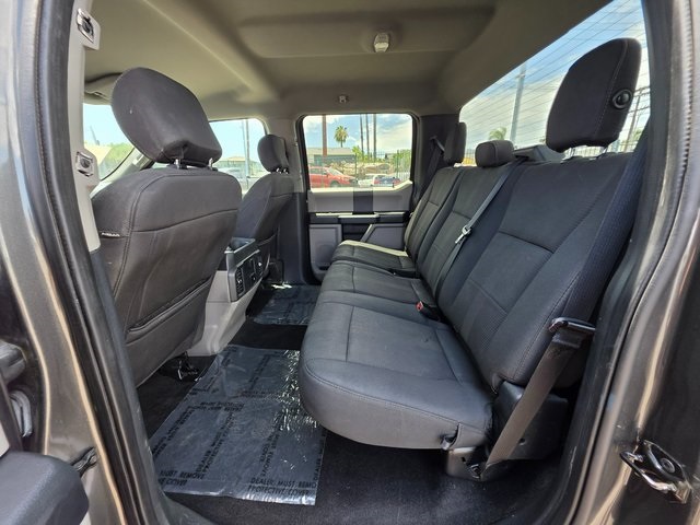 Vehicle image 17 of 44
