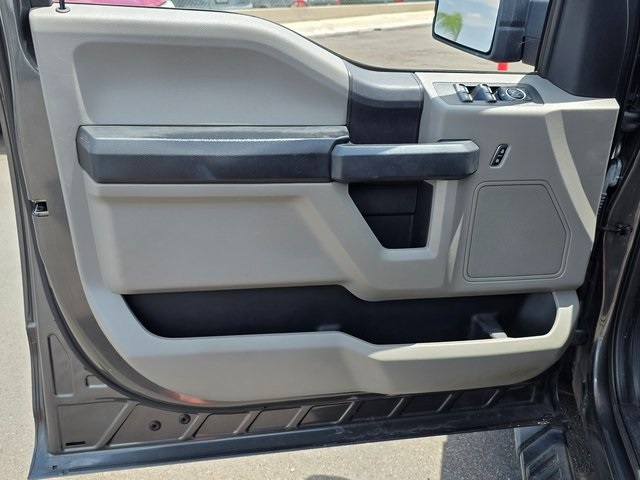 Vehicle image 29 of 44