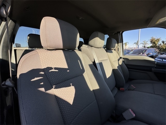 Vehicle image 11 of 33
