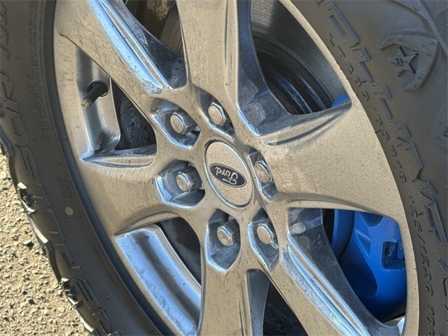 Vehicle image 9 of 33