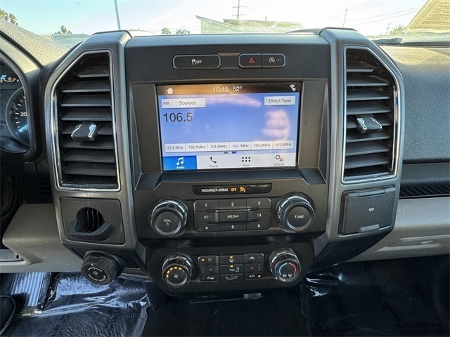 Vehicle image 23 of 33