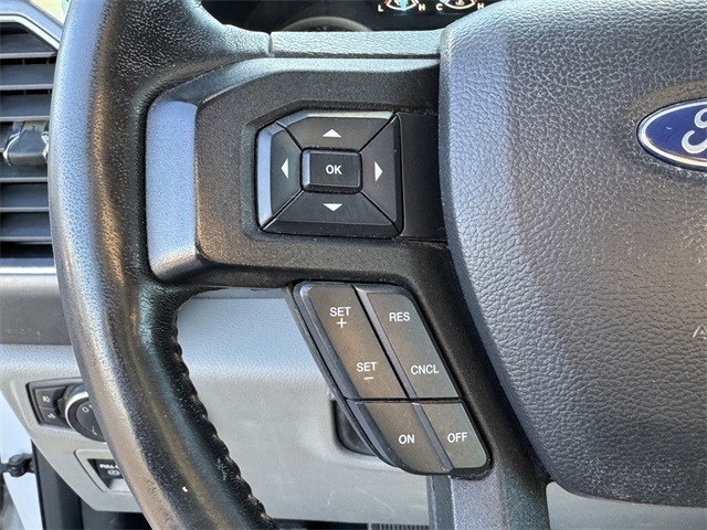 Vehicle image 18 of 33