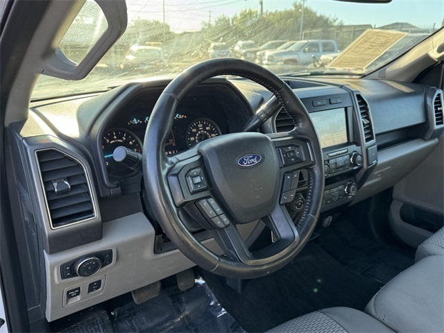 Vehicle image 15 of 33