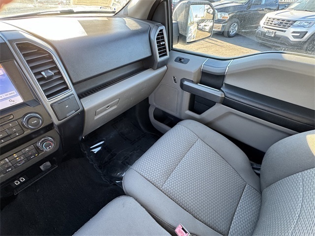 Vehicle image 26 of 33