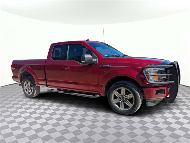 2019 Ford F-150 XLT Image 3 of 34