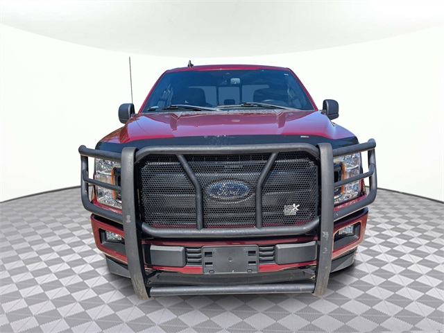 2019 Ford F-150 XLT Image 2 of 34