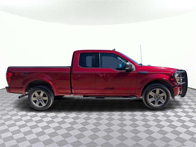 2019 Ford F-150 XLT Image 4 of 34