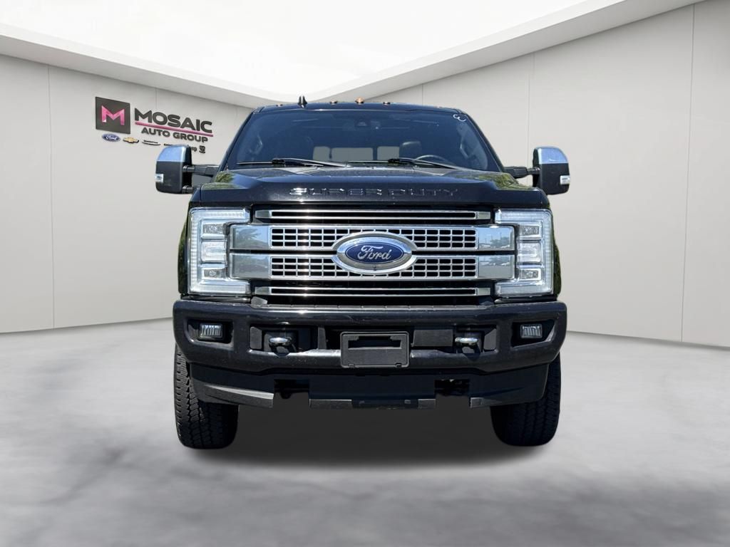2019 Ford F-250 Platinum Image 2 of 22