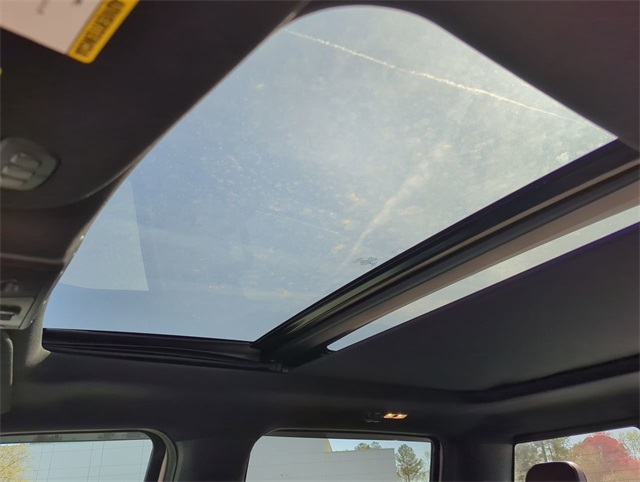 Vehicle image 18 of 27