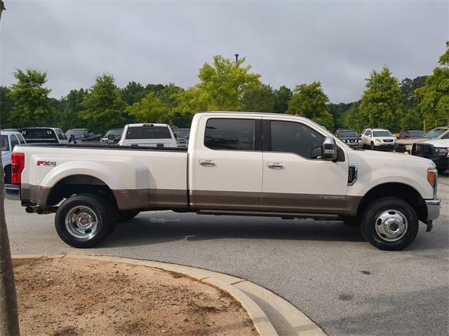 Vehicle image 5 of 32