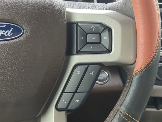 Vehicle image 28 of 32