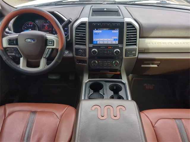 Vehicle image 14 of 32