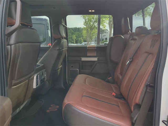 Vehicle image 13 of 32