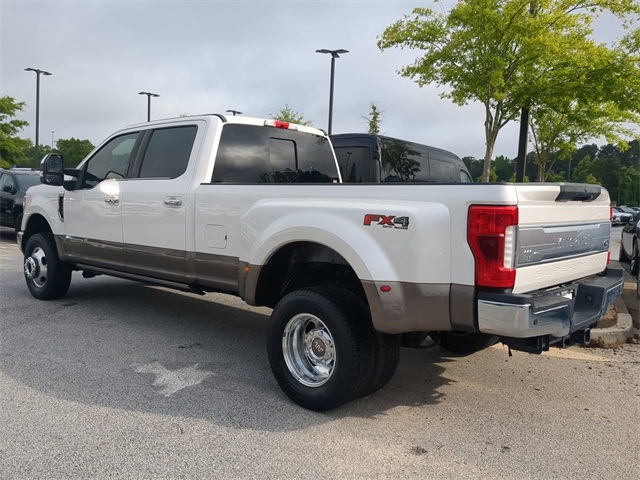 Vehicle image 8 of 32