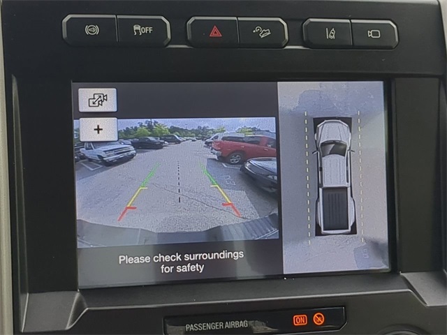 Vehicle image 22 of 32