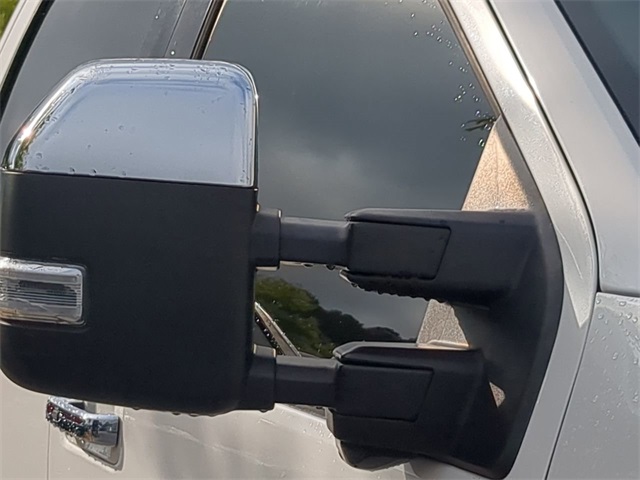 Vehicle image 11 of 32
