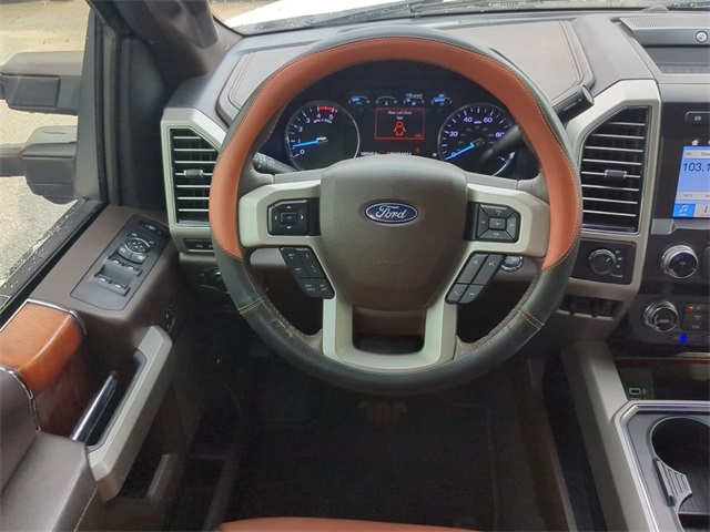 Vehicle image 15 of 32