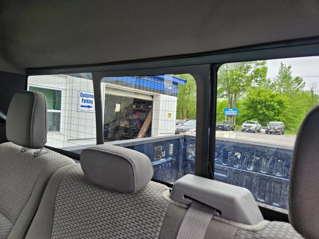 Vehicle image 27 of 58