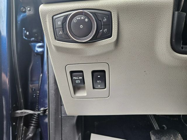 Vehicle image 35 of 58