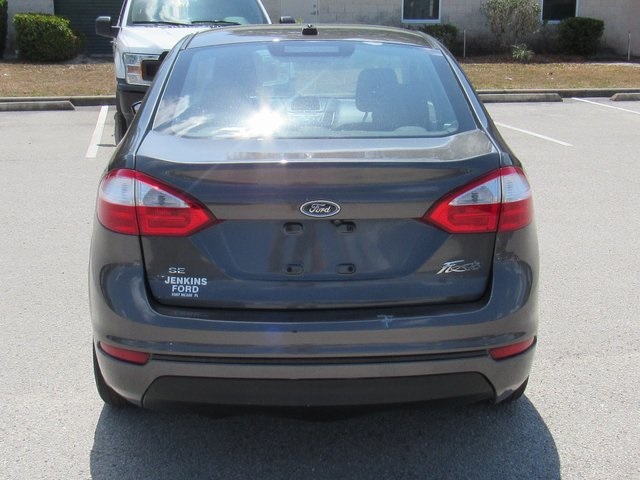 Vehicle image 11 of 35