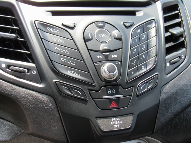 Vehicle image 20 of 35