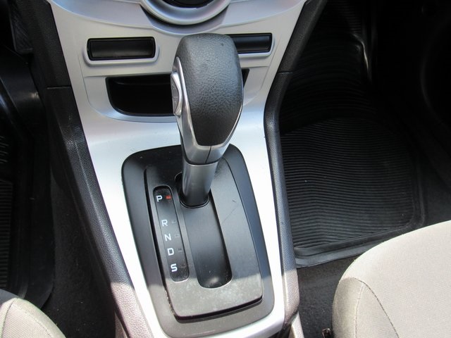 Vehicle image 22 of 35