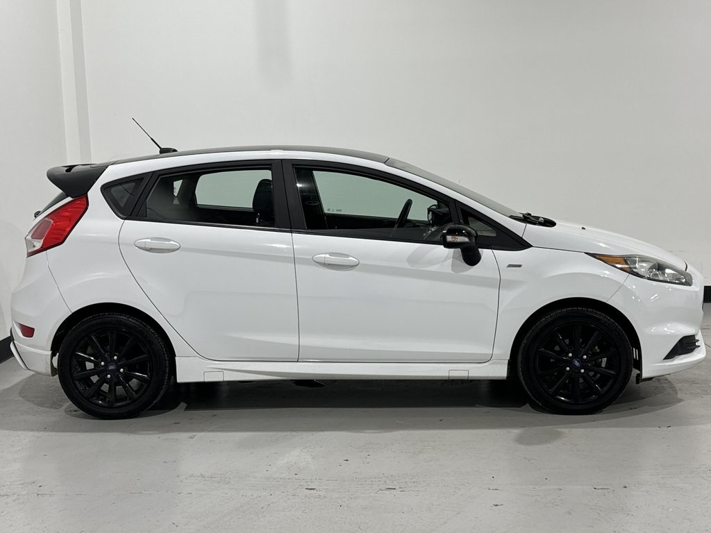 Vehicle image 3 of 40