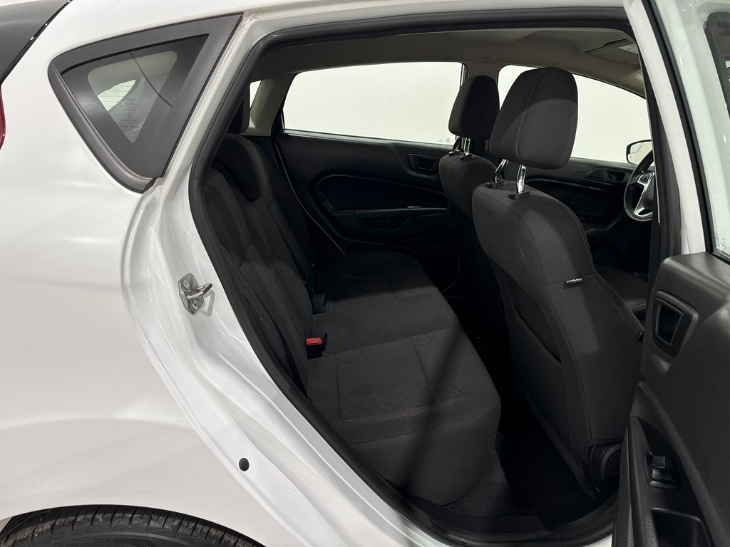 Vehicle image 13 of 40