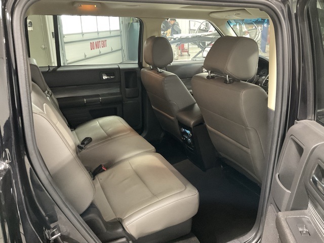 Vehicle image 28 of 37