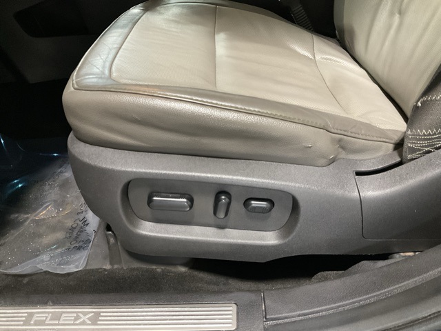 Vehicle image 24 of 37
