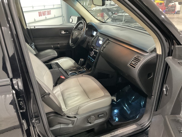 Vehicle image 29 of 37