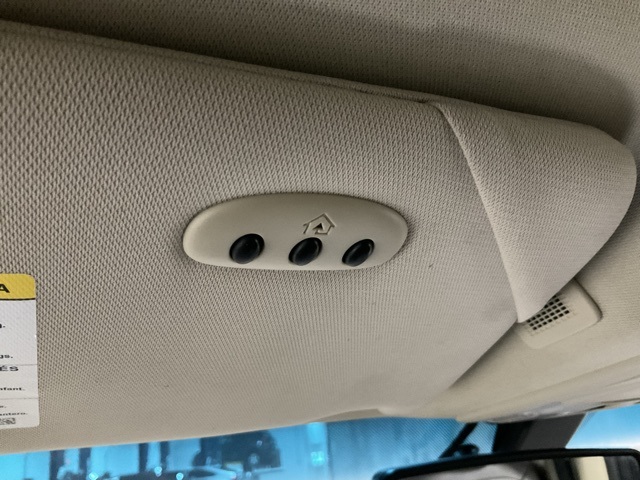 Vehicle image 23 of 37