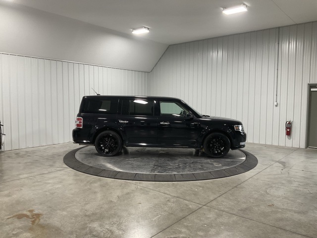 Vehicle image 4 of 37