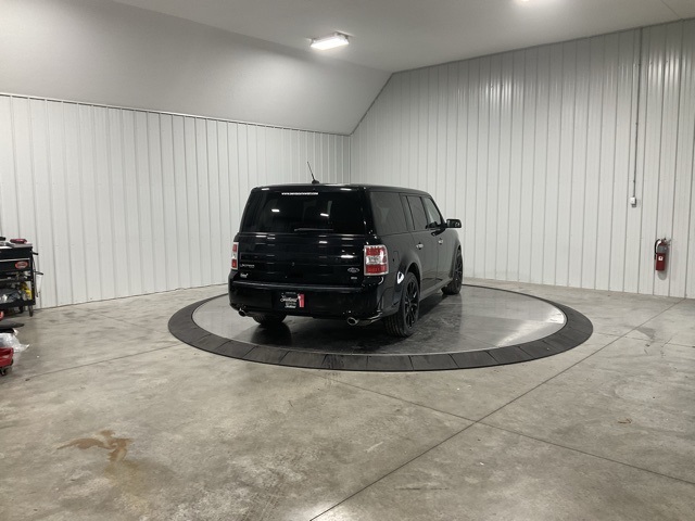 Vehicle image 8 of 37