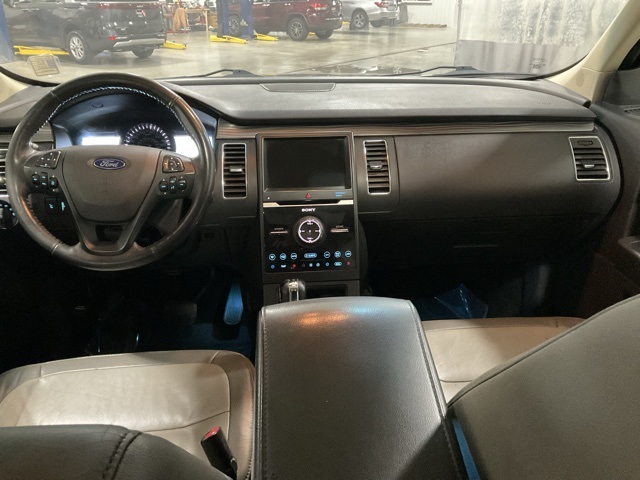 Vehicle image 11 of 37